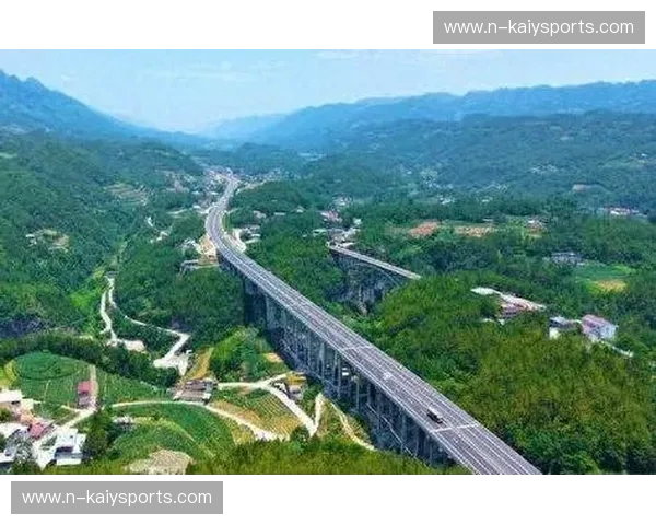 开云高速线路:连接未来的高速公路新纪元 开云高速线路:连接未来的高速公路新纪元